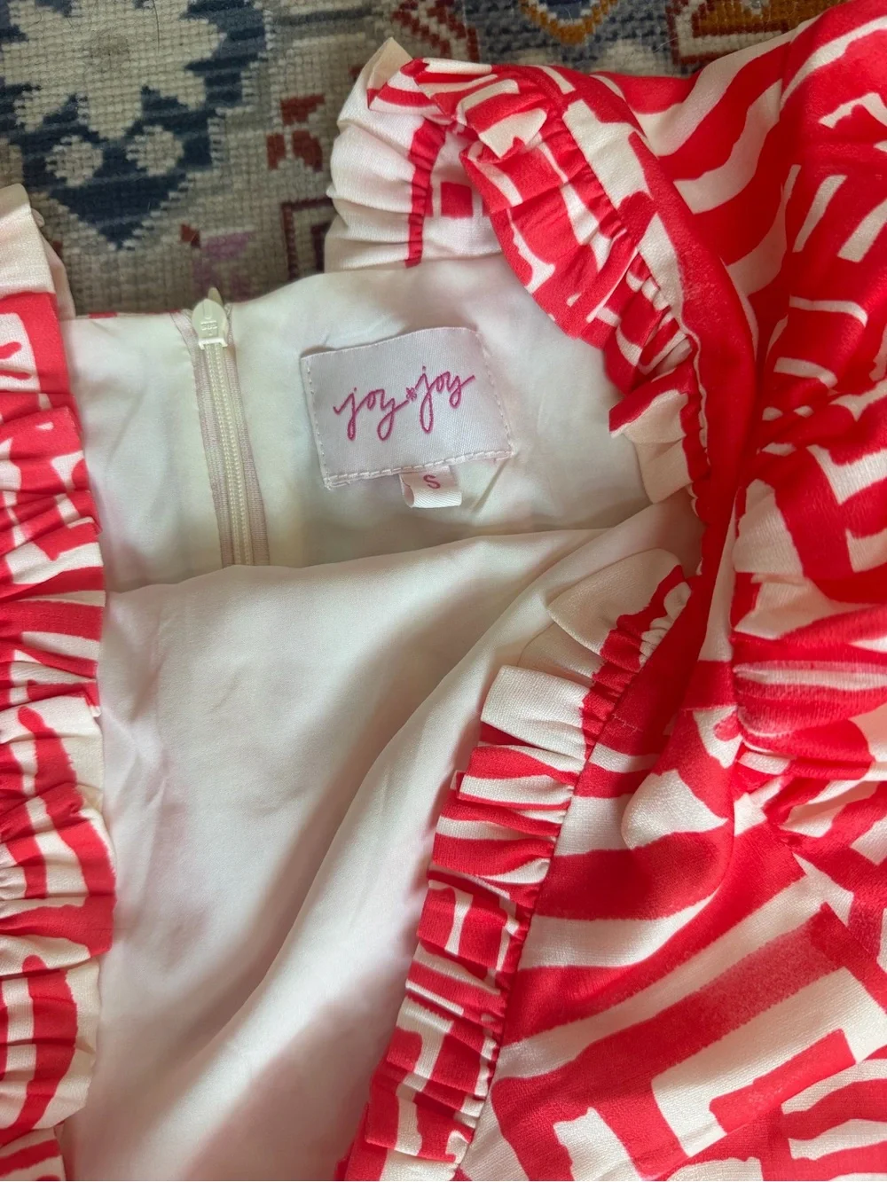 Joy Joy Red and White Geometric Puff-Sleeve Shift Dress